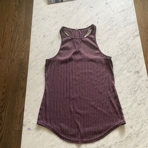 Alo Yoga top